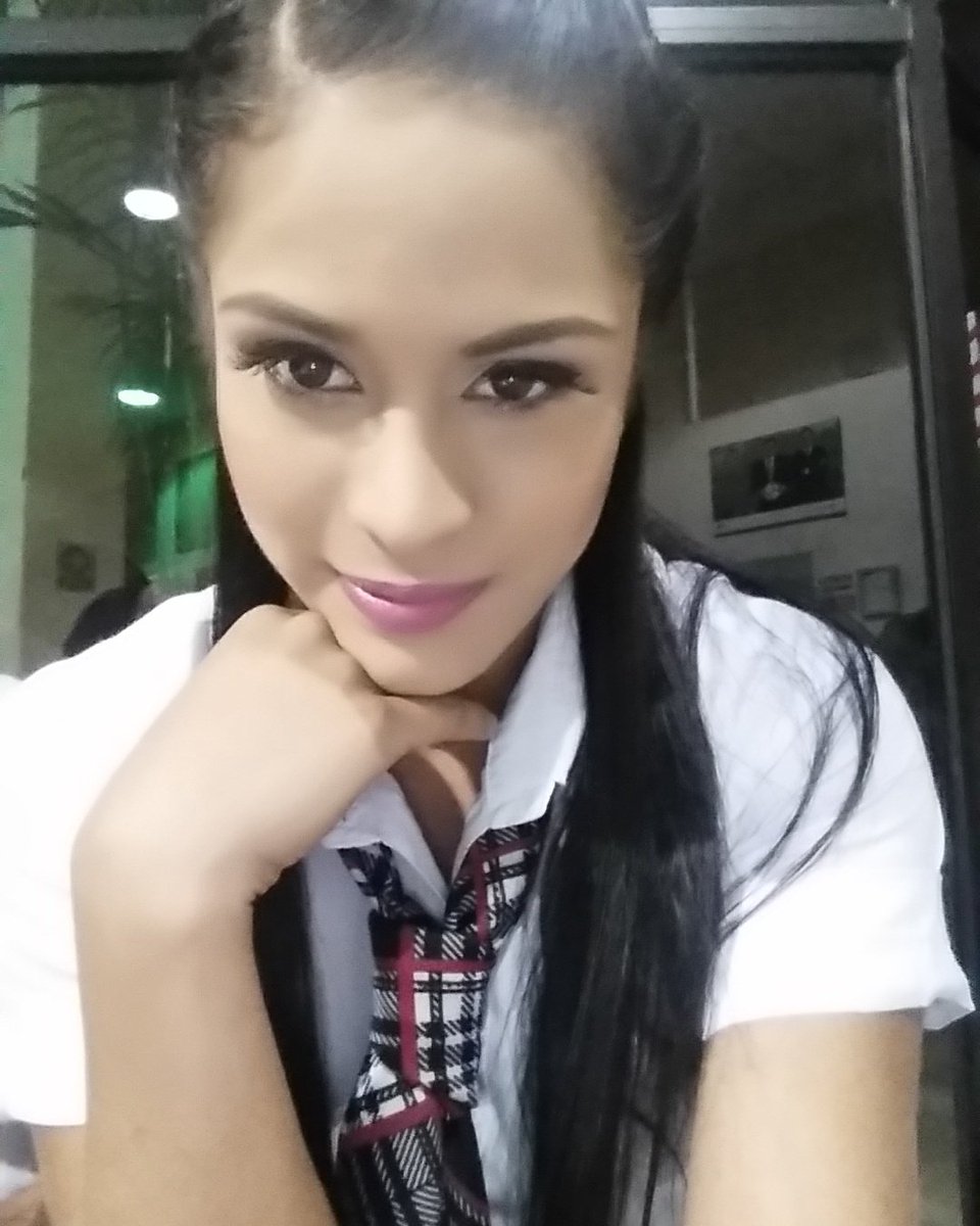 RTSLizbethCBT's tweet photo. La mas malcriadita jajaja 😍😍😍😍 https://t.co/MFjiZCpIpp