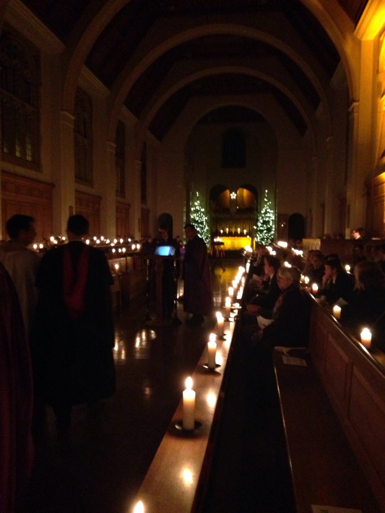EllesmereRev's tweet photo. Guests are arriving for the much anticipated community carol service https://t.co/3GK0DbhxZM