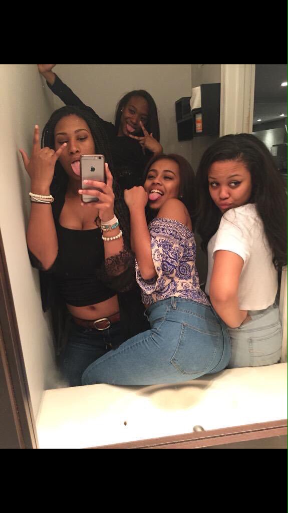 Mua_Or_Whateva_'s tweet photo. happy birthday to my og bff love u so much I hope u have an amazing day #mspuff #arthurwritethis @aejahgabriellee ππ https://t.co/z6zmXPkTfr