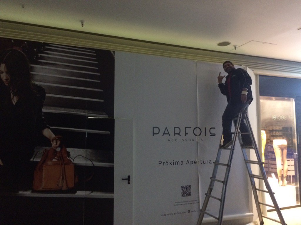 NuSkinGraphics's tweet photo. Foto mural comercial 12€/m2 instalado #scapate #nuskingraficas #vinilo #fotomural https://t.co/5Ef7FxID2g