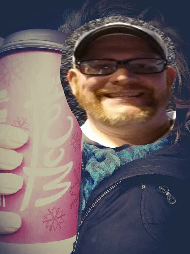 77kingofthereds's tweet photo. @jennyleemomo @McD_Canada Well Since I Win So Much, Thought I Would PhotoBomb Ya😉 #McCafeSelfie https://t.co/WkpSa3UILp