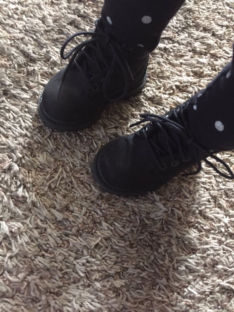 lashesfouryou's tweet photo. #BabyTimberlands #BabyModel https://t.co/CzbO1JJqJq