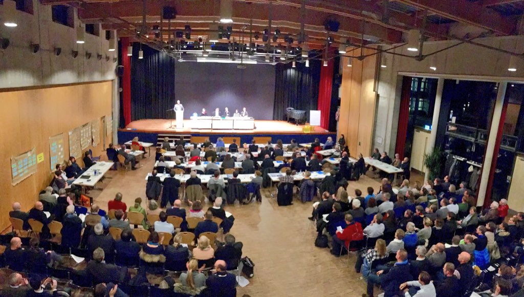 Geht live weiter #bvaltona altona.info/2015/11/25/liv…