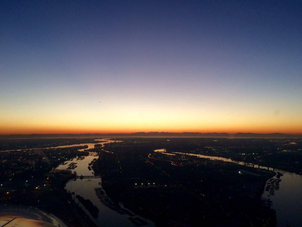 Another awesome sunset! @NEWS1130Traffic #vancouver