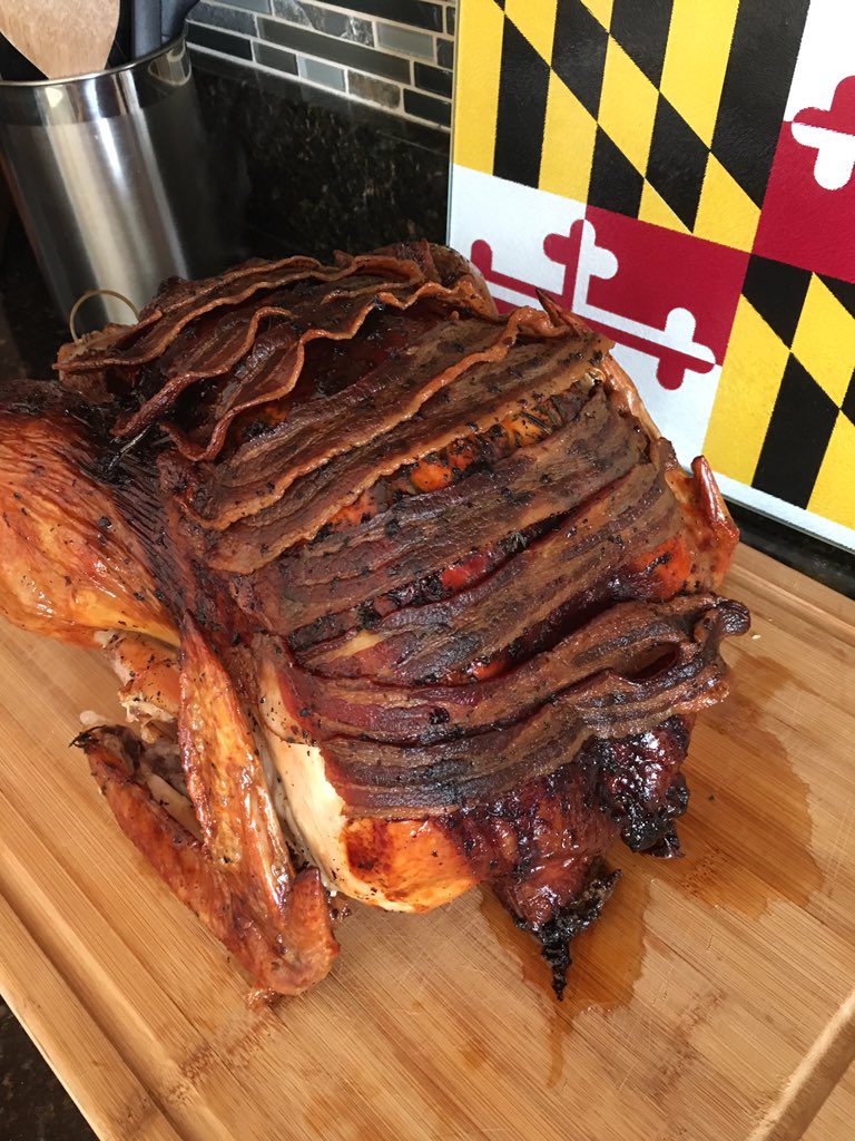 am_dawn's tweet photo. My first turkey. Thank you @GordonRamsay for a tasty &amp; easy to follow recipe. #happythanksgiving https://t.co/X9CP3B5RGi