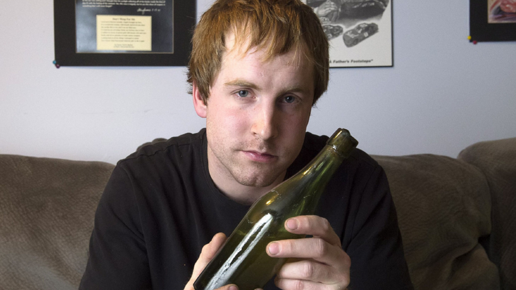 TheSpec's tweet image. Century-old bottle of Keith’s found in Halifax harbour may contain drinkable beer bit.ly/1Hr1igs