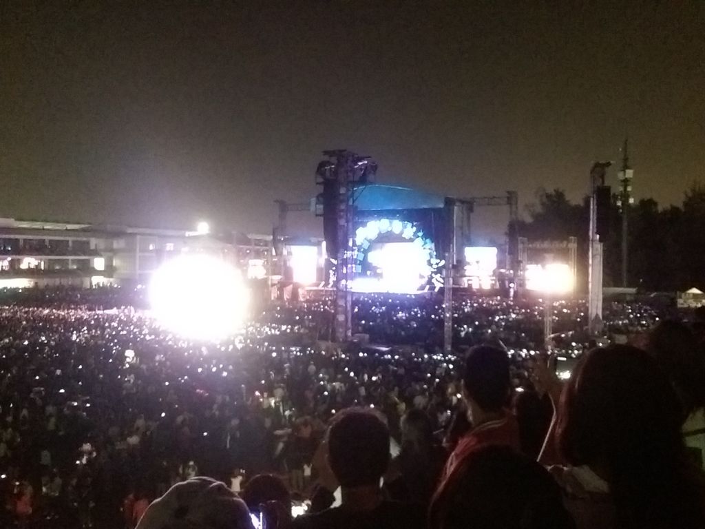 TamaraAngheluz's tweet photo. Inicio de los premios #TelehitOneDirection https://t.co/SIvelmmWel