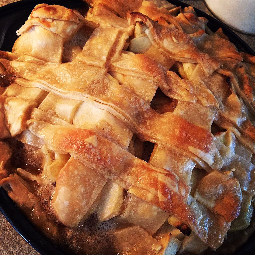 ericka_cook's tweet photo. "Hey mom look what I can do!" #MyFirstApplePie https://t.co/cYADnNzppe