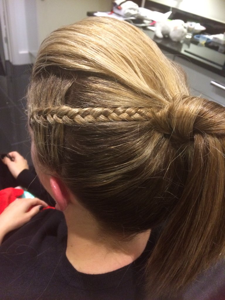 myhairfantasy's tweet image. Love this Mohawk pony tail with braids X #mohawkhair #mohawkbraid #hairup #updo