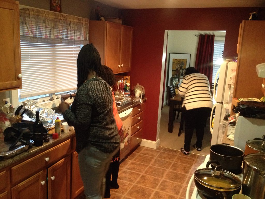 Nounia7's tweet photo. @ANTHfood ladies in the kitchen #ANTcooking #ant400 https://t.co/cFQqQUZL5T