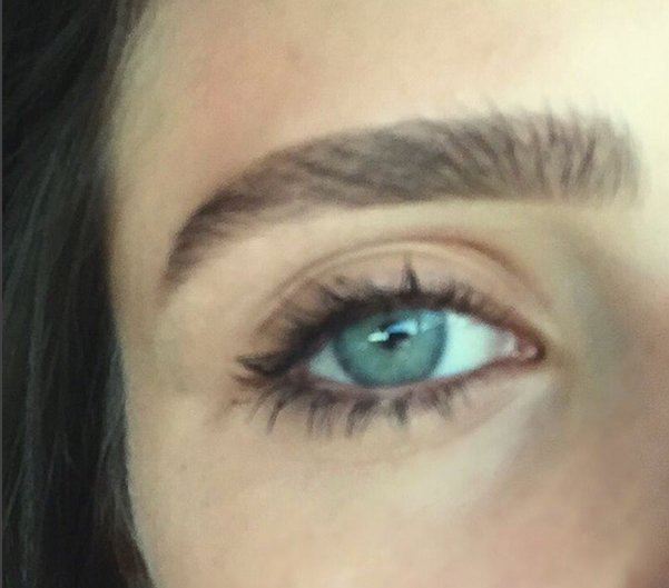 SammyPattinson's tweet photo. Fresh brows to start a new film tomorrow :) Courtesy of the brow queen #kelleybakerbrows 😘 https://t.co/EzGGovFcta