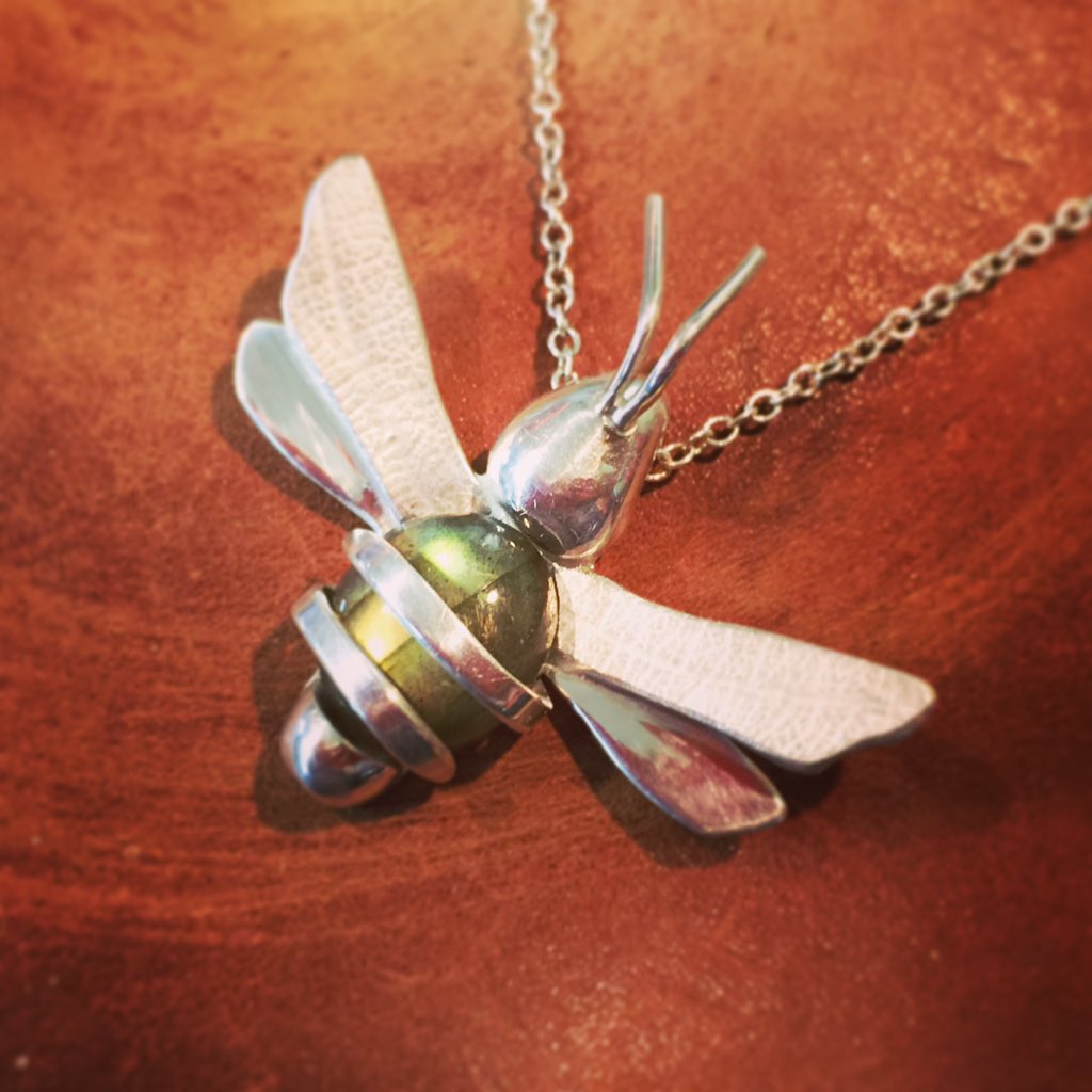 Gorgeous bee pendant finished in today's class! #beependant #handmade #jewellery