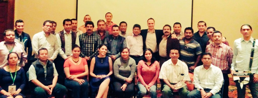 Mundo_Forestal's tweet photo. Pdt @JESUSCUANALO concluye ahora la reunión con la Sección Edo. Méx, #forestales #CIRF2015 https://t.co/SLhYzKYKy2