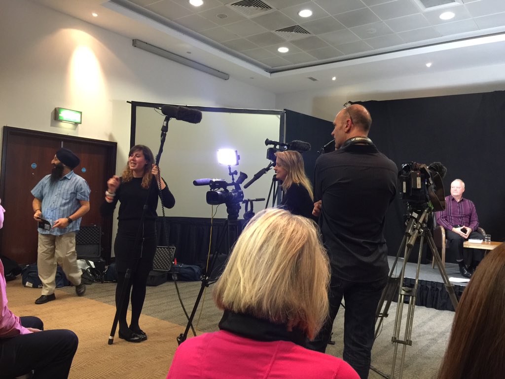 onetime2913's tweet photo. @PropTelevision filming at a property event at the #NEC https://t.co/jucoFYrMb0