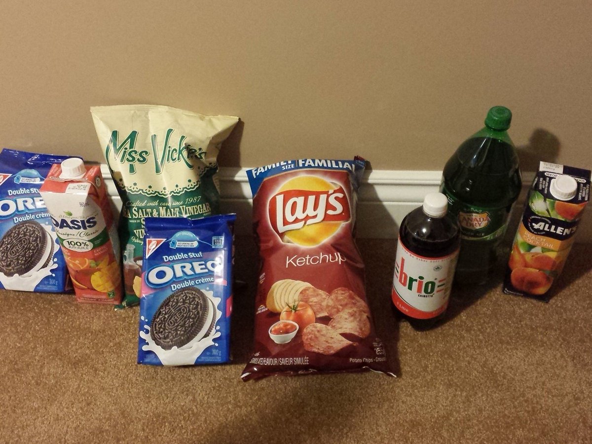stpbriscola's tweet photo. Briscola/Scopa Club is set for snacks for a month! https://t.co/43XmZxJghB