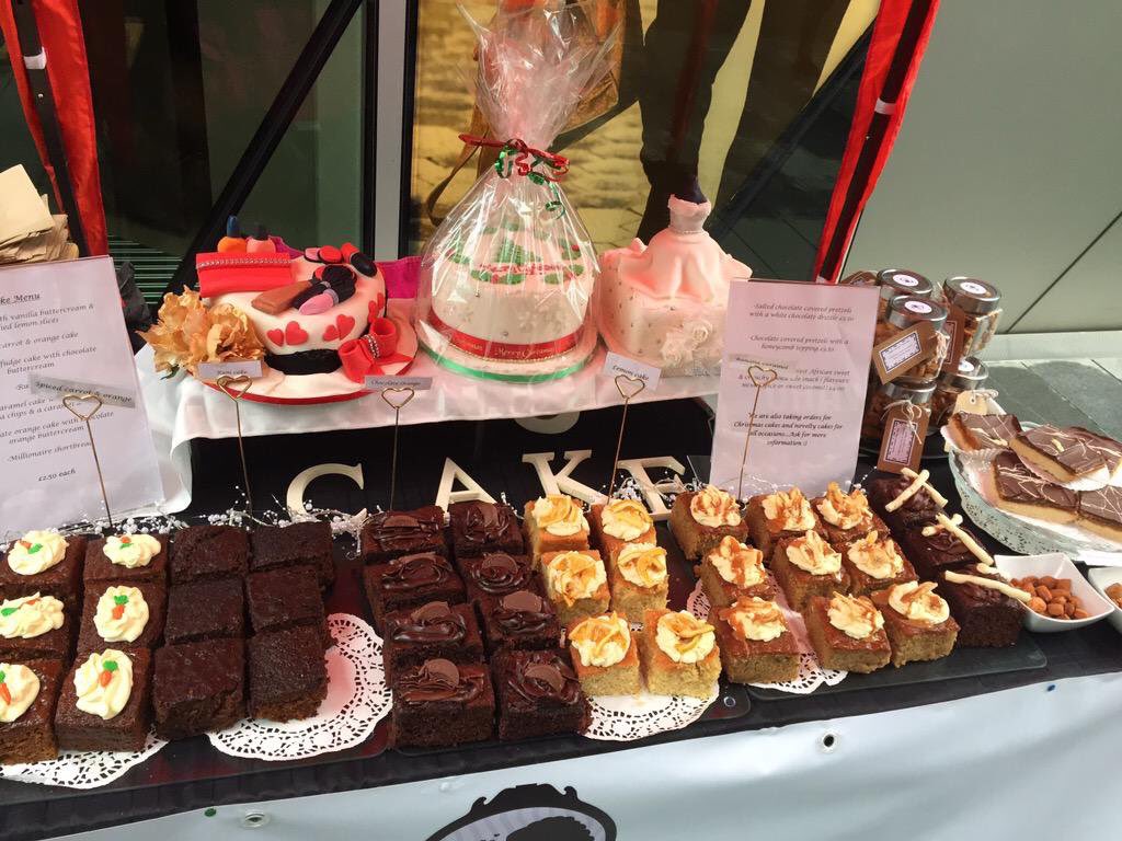 makersmarketmcr's tweet photo. This #weekend @TemiCakes will be @Spinningfields #ChristmasAtSpinningfields #makersmarket #Manchester https://t.co/m2bWdzkSlx