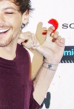 bebeslouis tweet picture