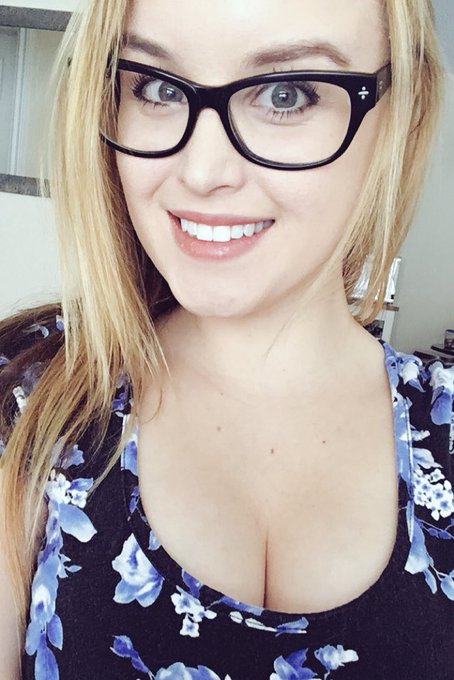 Logging onto MFC now! Privates are enabled. https://t.co/YTeljKbmk2 https://t.co/NtQbgnM9Iz<a href="/tag/grumpycat"class="tags"><span>#grumpycat</span></a>