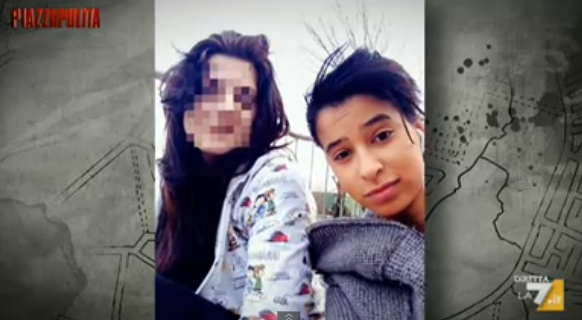 PiazzapulitaLA7's tweet photo. "Negli ultimi mesi mia figlia stava sola. Poi è partita. Per l'ISIS" @alebucc #piazzapulita https://t.co/saC1Brf4sE