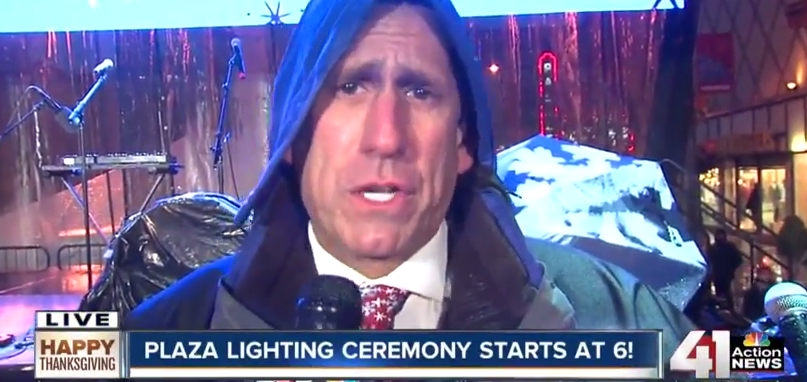 KSHB41's tweet image. Rain can't stop @glezak and these die-hard #KCPLPlazaLights fans! youtu.be/ctg_9gq_Jh0 @FlipDSwitch at 6:54pm!