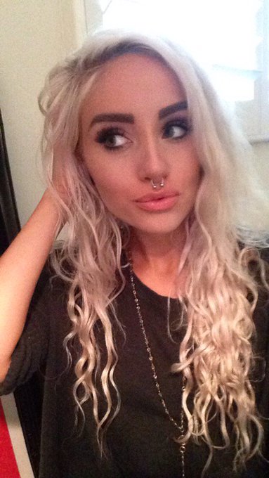 Naomi Woods Nude Leaked Videos and Naked Pics! 276