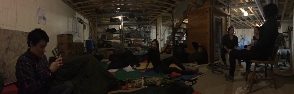amandapiela's tweet photo. @ANTHFood Post-Thanksgiving slump. The cousins convene in the basement #ant400postfeast https://t.co/TeyhARDBla