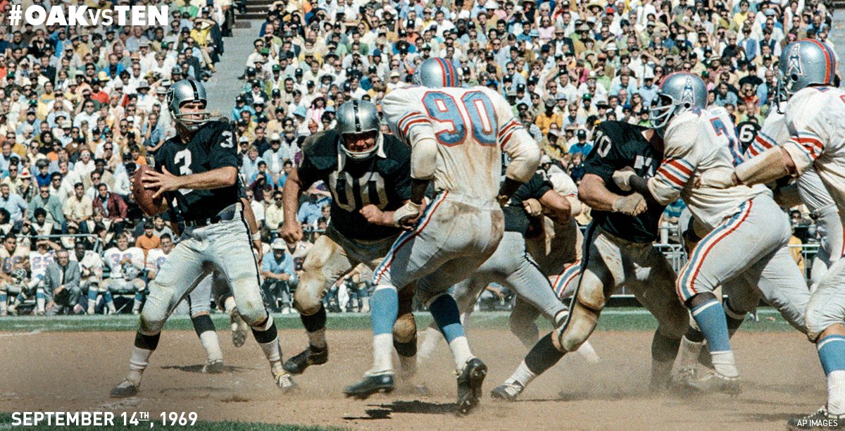 Raiders's tweet photo. #OAKvsTEN #tbt https://t.co/qCReQW63P9