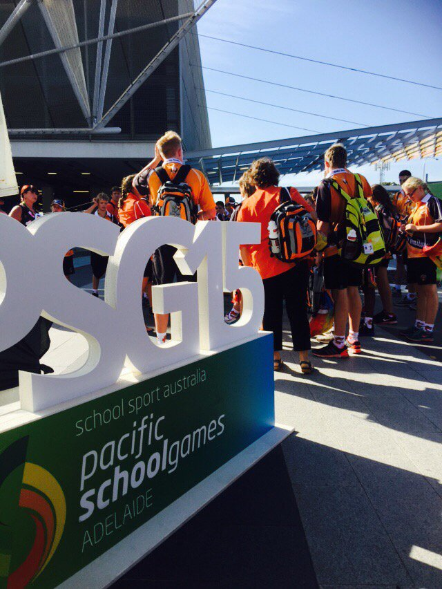 stadiumsigns1's tweet photo. Smashed out over 600 signs with our  #Elitron Kombo SD+ for the #PSG2015 https://t.co/yU2620hKFd