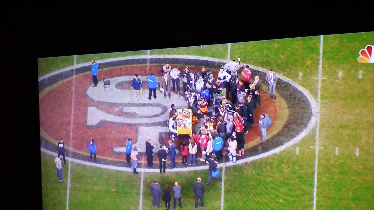 ryester1's tweet image. HAPPY THANKSGIVING 12'S....Not quite as fun as last year but nice none the less