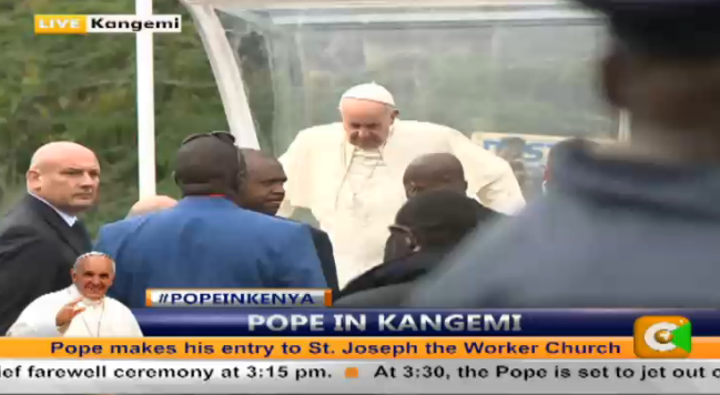 citizentvkenya's tweet photo. Jubilation as Pope Francis arrives at St Joseph’s in Kangemi  #PopeInKenya https://t.co/gtJUaOSlQ4