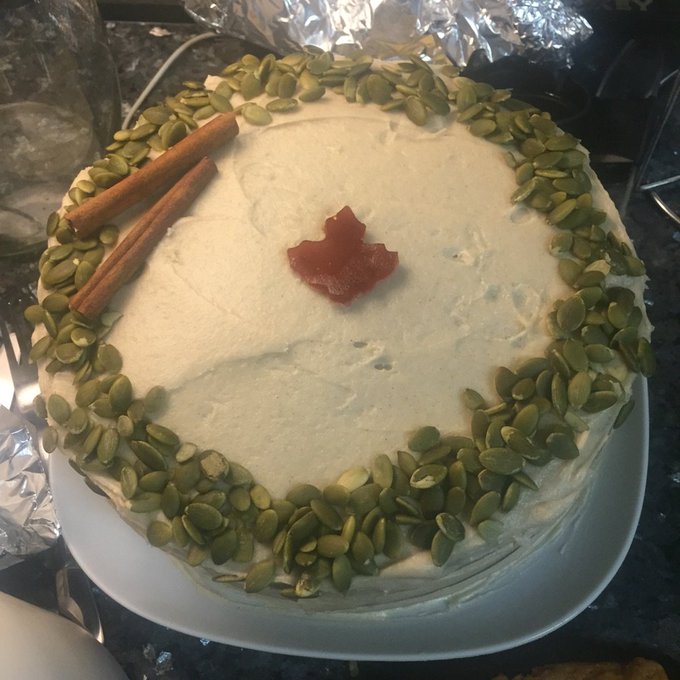 Pumpkin carrot cake with cinnamon cream cheese frosting https://t.co/bzkfqt93qI