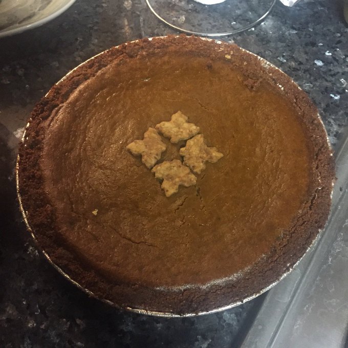 Classic pumpkin pie with a gingersnap cookie crust https://t.co/AMM2uhnZRe