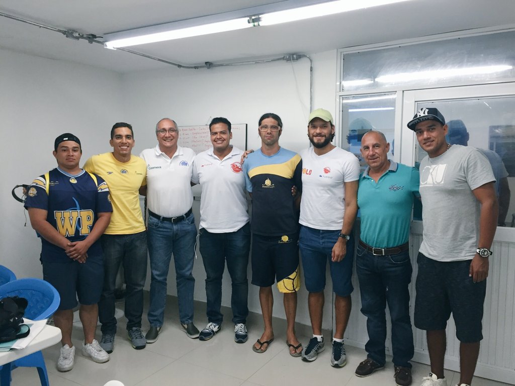 linatlantico's tweet photo. Hoy hubo cursillo técnico para determinar las reglas del Campeonato de Waterpolo Sub-13. Inicia mañana a las 8 am. https://t.co/8T8nvyW76X