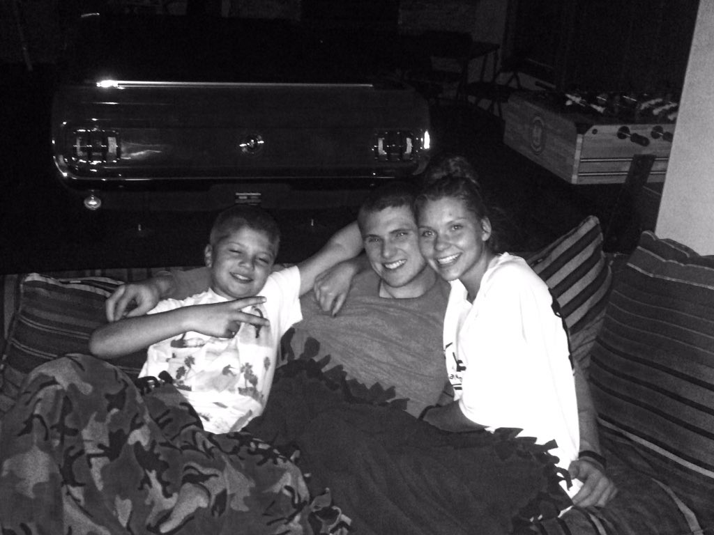 rylee_pulliam's tweet photo. thankful ❥ https://t.co/iJ8P5t8V3s