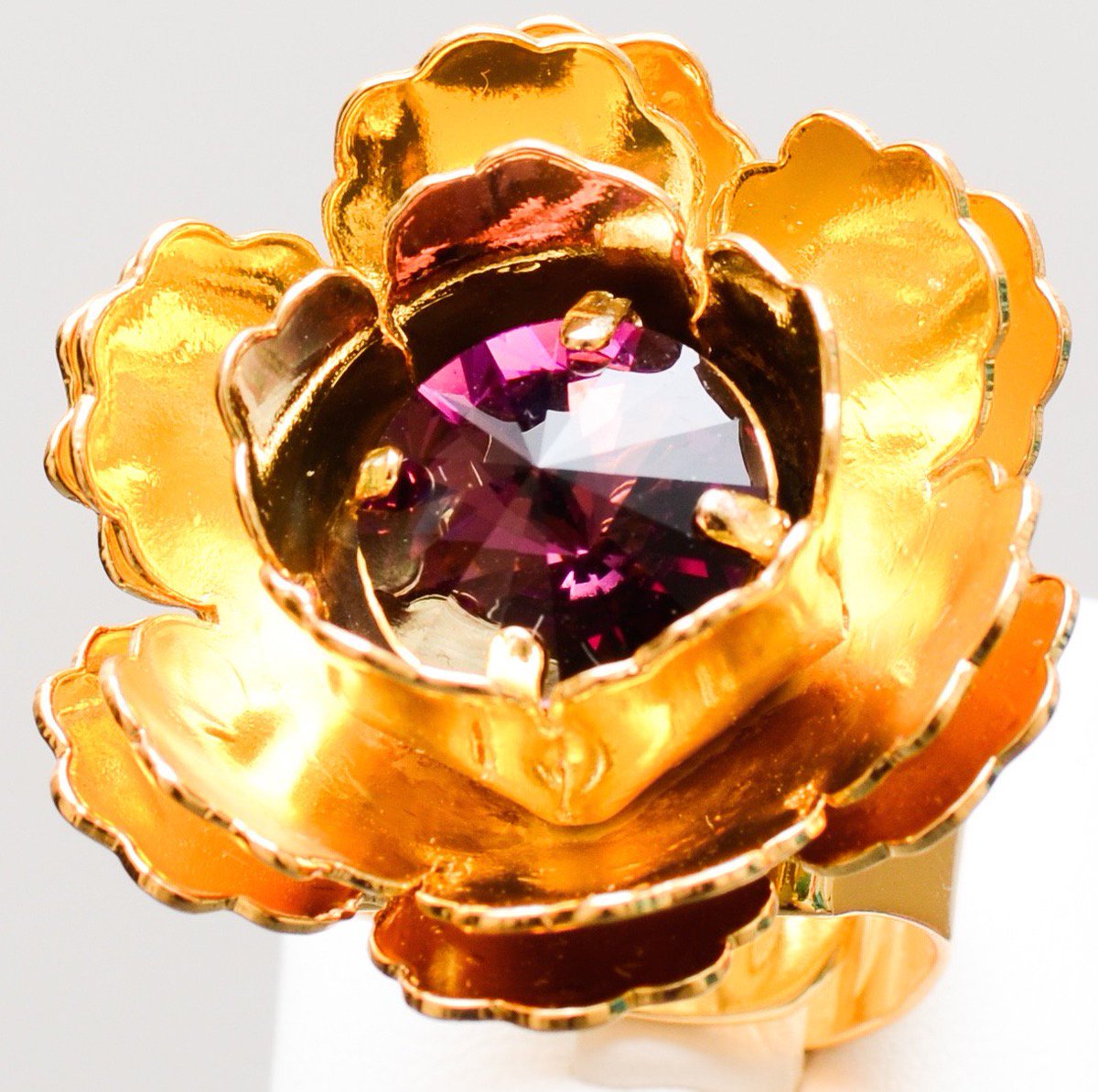 BanouCouture's tweet photo. #banoucouturerosering#banoucouturebrassgoldenring
#madeinitaly https://t.co/k3egI2XJ1q