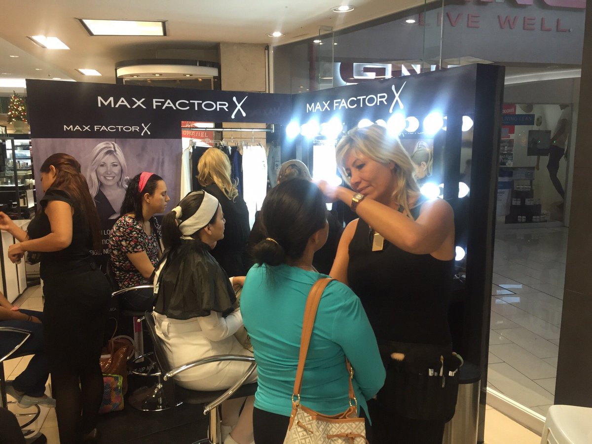 MariaGrebol's tweet photo. Quiero agradecer la calidez con que me trataron en El Salvador!!
#Thanks #Beauty #MakeUpArtist #MaxFactorLA https://t.co/U9Fc4wwNXh