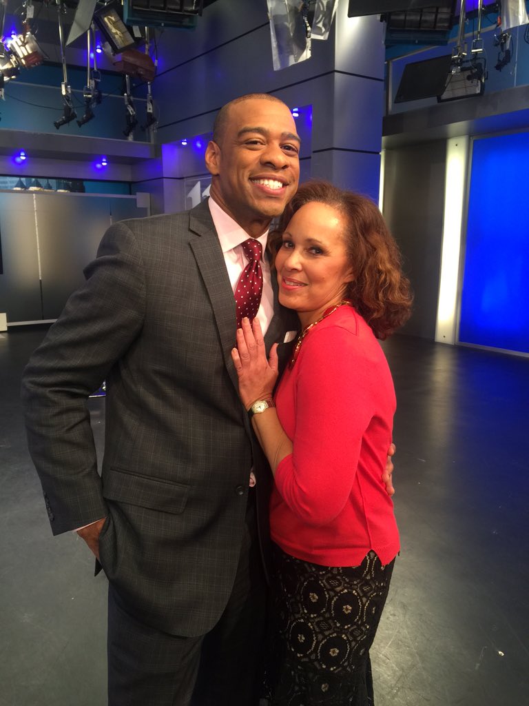DeMarco Morgan Twitterissä: "She's the Queen of TV news!! Will miss my TV wife. Thank you for four amazing years. late text! Lol @BrendaWoodWXIA https://t.co/KK6XvnmjxA" / Twitter