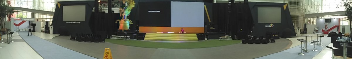 The stage is set for tonight's festivities. Who will bring home agency of the year award? Stay tuned! #CP2015