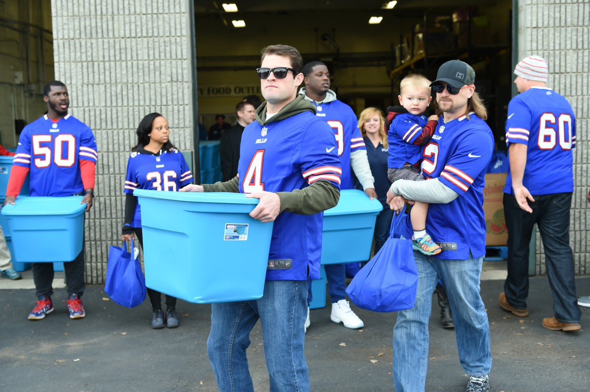 BuffaloBills's tweet image. 600+ families had Thanksgiving meals thanks to $43k from Bills players and coaches!

WATCH: bufbills.co/KOf0Qf