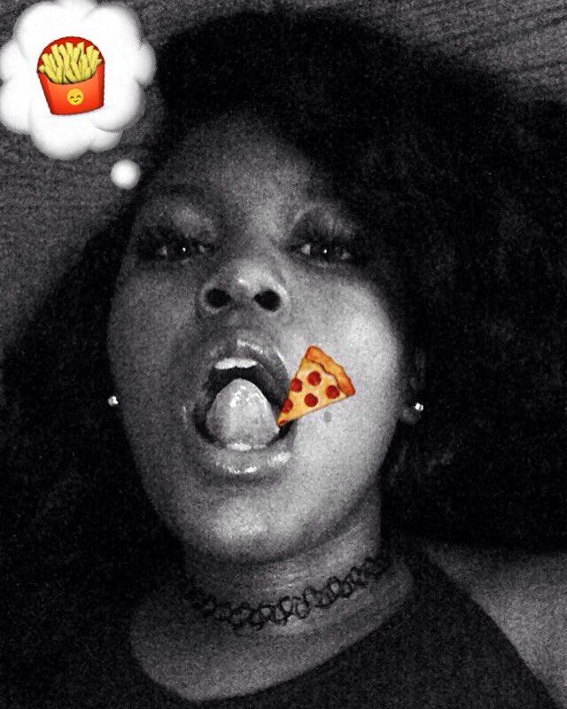 Fairy_Soul_Muva's tweet photo. Mood: HUNGRY AF 💖🍟🍔 https://t.co/EH7L96iAj7