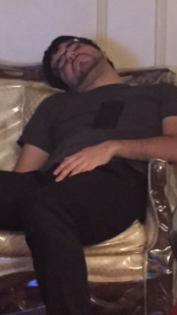 Birner95's tweet photo. When you're listening to Bring Me to Life by Evanescence and you can't wake up inside https://t.co/qmMR8sn5n8