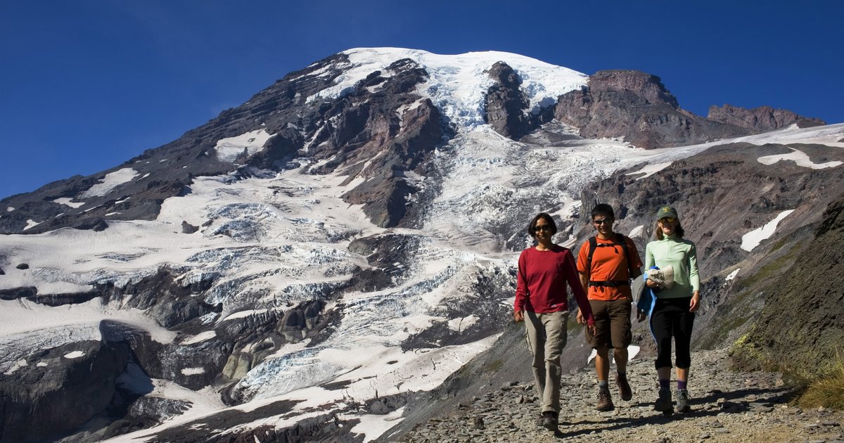 HuffPost's tweet photo. Here's a Black Friday discount we can all get behind: free admission to state parks https://t.co/DpL7l7pzA9 https://t.co/MzKCqve21P