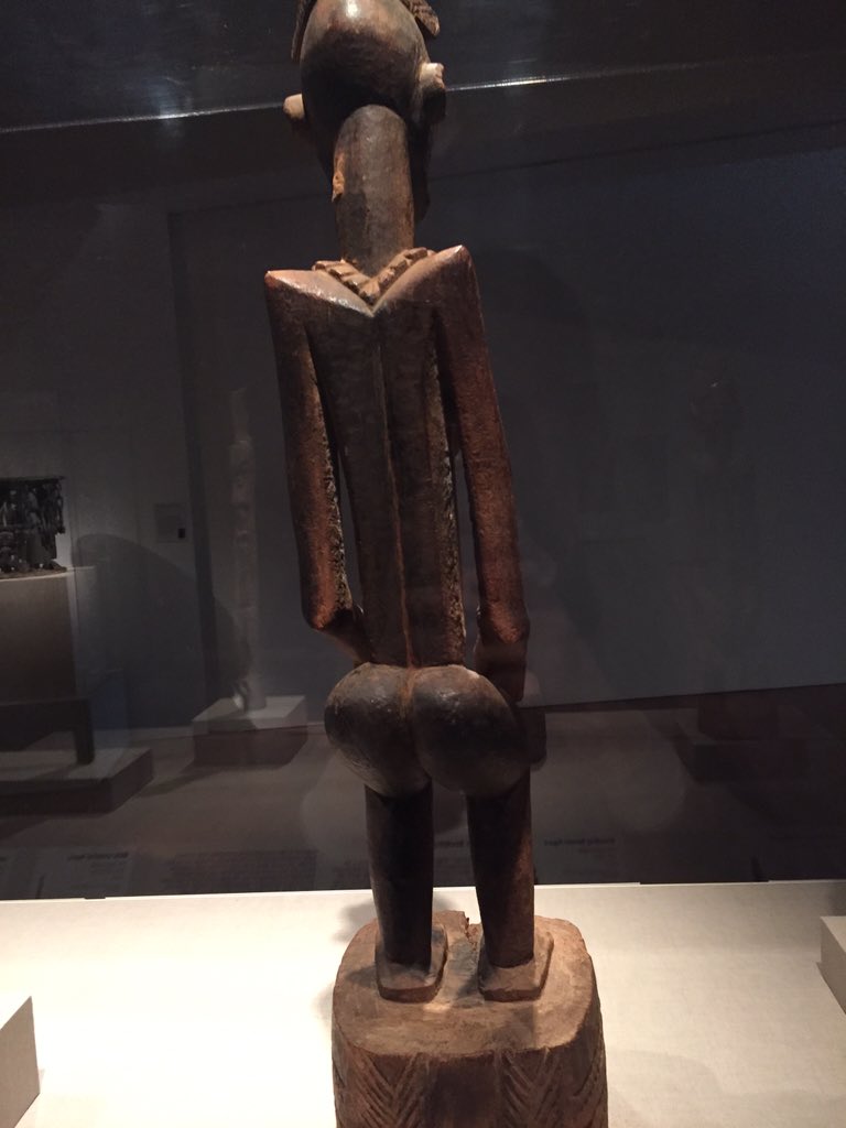 jennayates596's tweet photo. Baby got back #thatass #DeYoungMuseum #SanFran #ART https://t.co/rsQqXYTJot