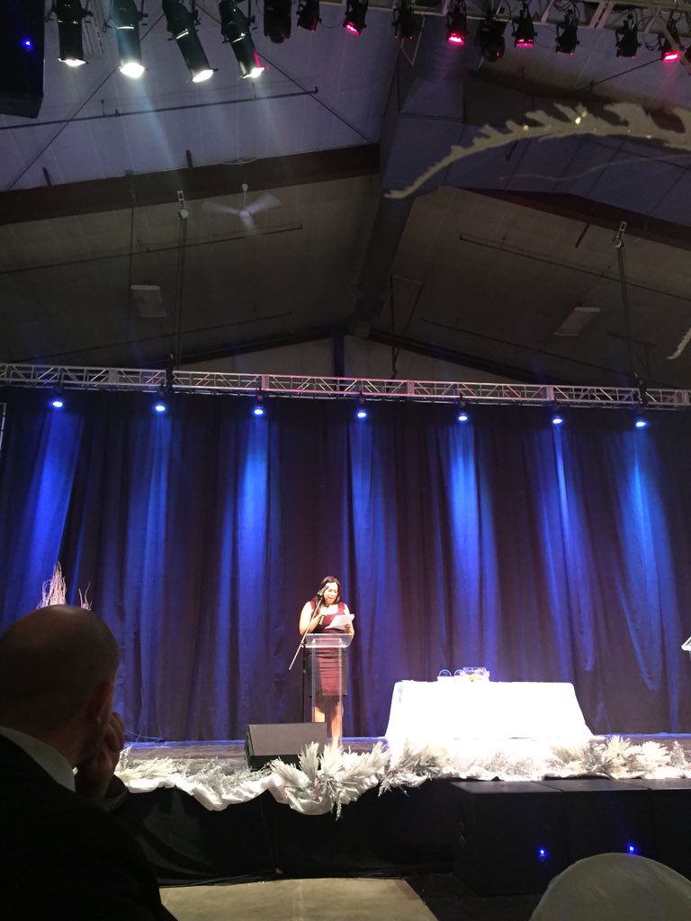 yrsuchariot's tweet photo. #BizExAwards go Sheri!!!!!! https://t.co/N0iltsCP5E