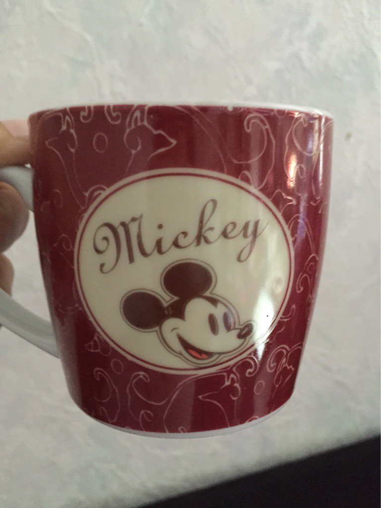 KristyAugustin's tweet photo. @MTaege #Kaffeeservice #Flauschfreitag  in der Lieblingstasse https://t.co/izKegTmoAZ