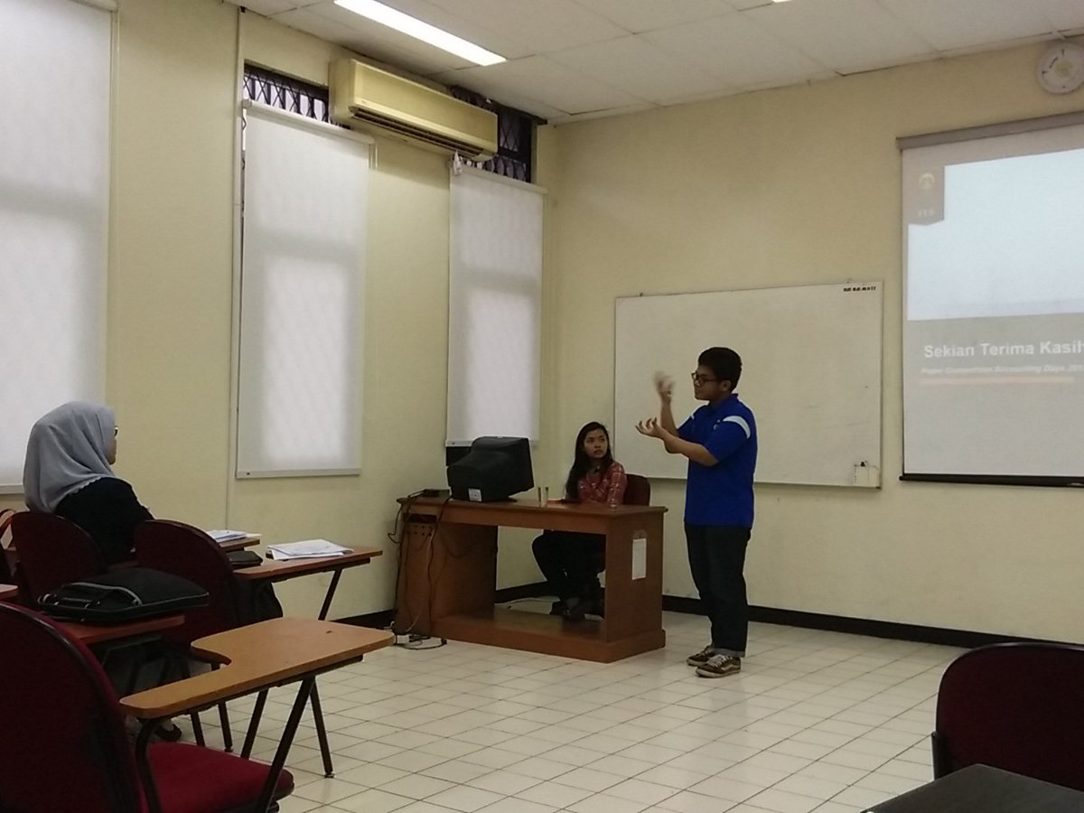 Saat ini sedang dilakukan Presentasi Accounting Paper Competition Accounting Days 2015 di B101