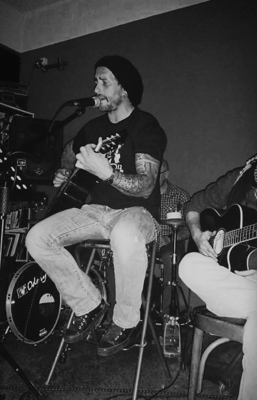 SimoneScibelli's tweet image. The black pearsl tribute band pearl jam @caffeipicari  Grazie a tutti per la Bella serata. ...