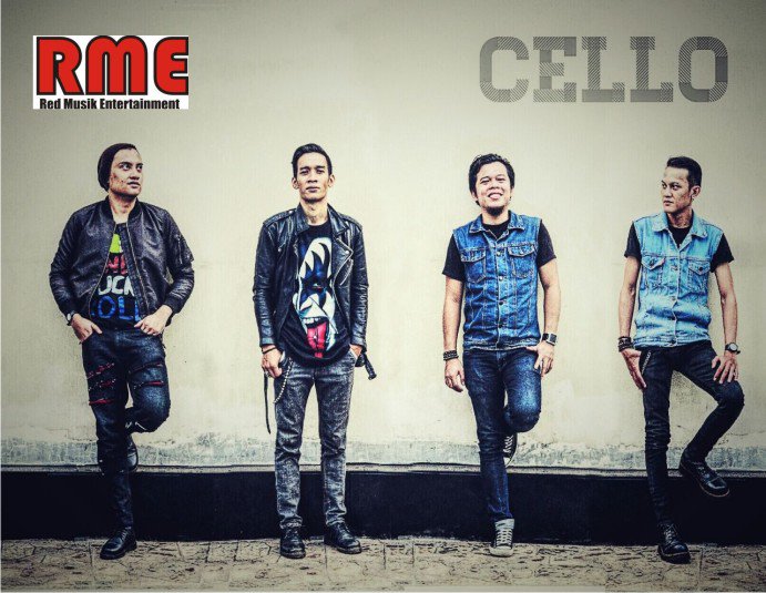 radar1031fm's tweet photo. 27/11/15
#SERUIT
w/ @leeugenkhoo
#RequestYangKamuSuka @officialcello - Bisa Gila | https://t.co/TGbIlfi07W