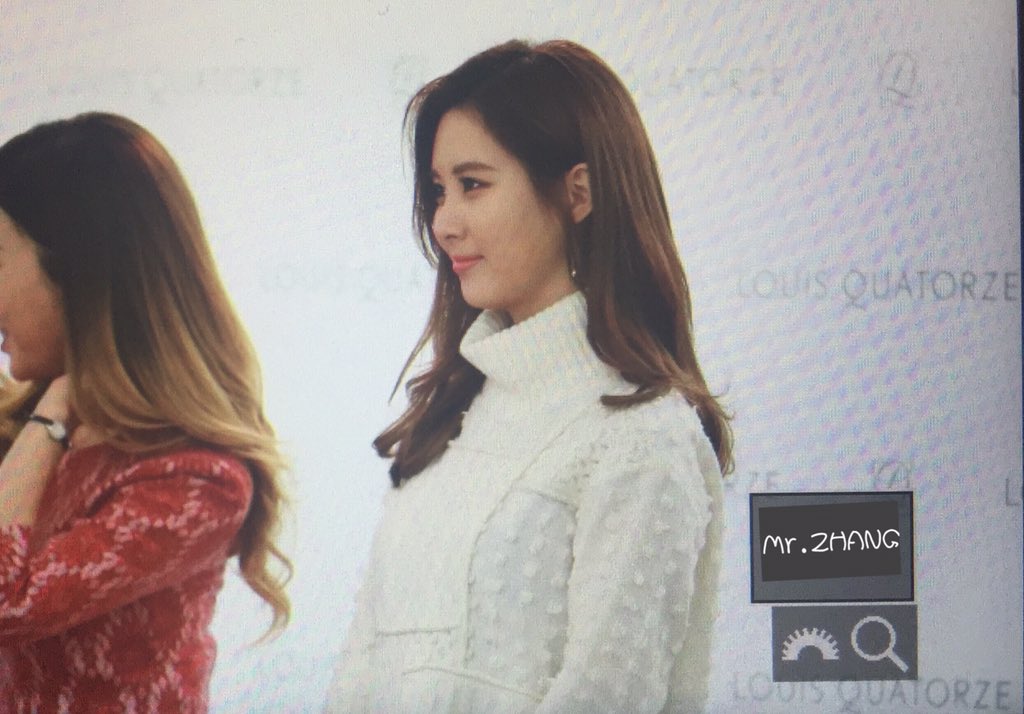 [PIC][27-11-2015]TaeTiSeo tham dự buổi Fansign cho thương hiệu "Louis Quartoze" tại Lotte Department Store Busan vào chiều nay CUzLnWSUsAA7zc1