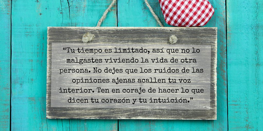 Infoempleo's tweet photo. Si algo distingue a las personas que alcanzan el éxito es que no dejan que otros dirijan su vida. #FelizBlackFriday https://t.co/wEj0a1wyFI